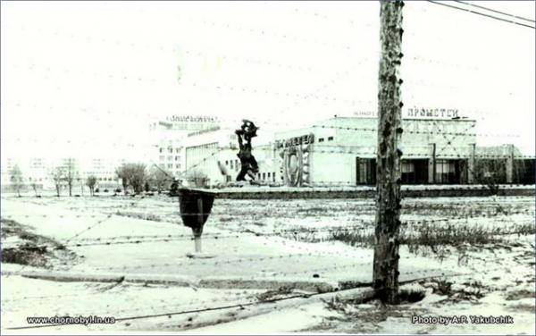 Взрыв на четвертом блоке