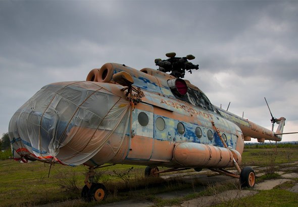 Списанная авиатехника на аэродроме, город Киржач, Владимировская область.