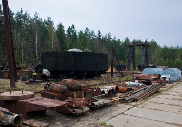 Списанная авиатехника на аэродроме, город Киржач, Владимировская область.